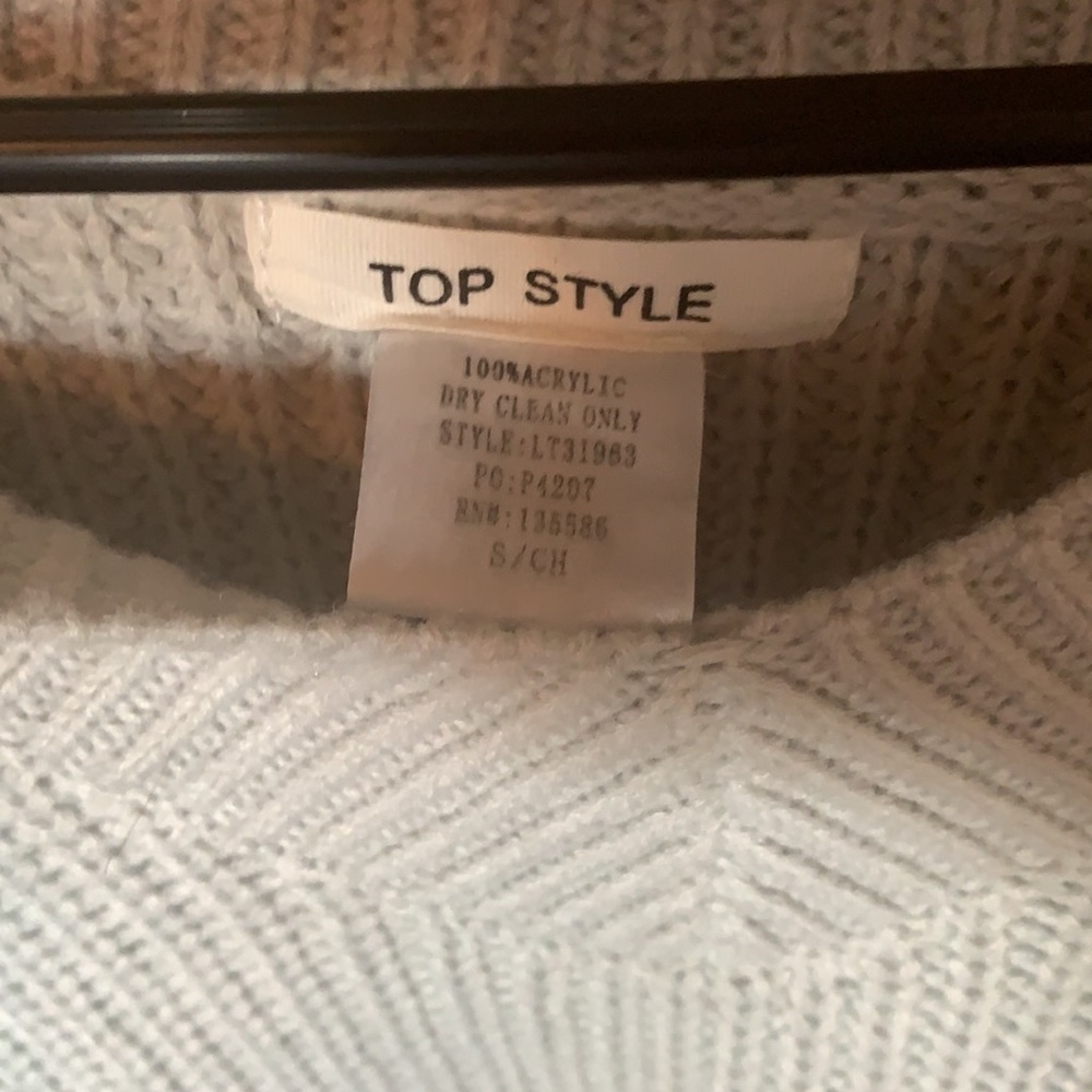 Sweater - Picture 2 of 3